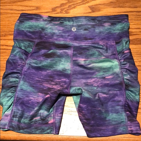 lululemon athletica Pants - Lulu lemon tracker shorts size 4